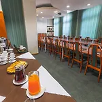 Rycerski 3*